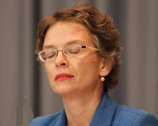 Ein Albtraum: Tina Fischer wird nicht in den Deutschen Bundestag einziehen. (Foto: - 20