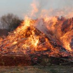 Das Schulzendorfer Osterfeuer ist inzwischen zu einer beliebten Adresse geworden.. (Foto: Wolff)