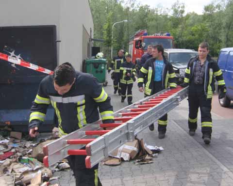 Ex - Bürgermeister Dr. Herbert Burmeister macht sich Sorgen um die Feuerwehr. (Foto: Wolff)