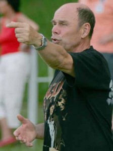 Hort Krüger, ein leidenschaftlkicher Fußballlehrer.