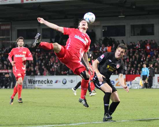 2. Bundesliga: Unionfans jubeln, der Cottbus Anhang trauert – so ist Fußball!