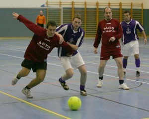 Fußballkracher: Hallenturnier mit viel Prominenz!