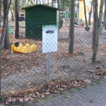 Das "deutlich sichtbare" Namensschild vor dem Haus Waldfrieden in der Herweghstraße. (Foto: Wolff)