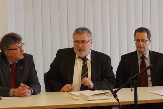 Bürgermeister von Schönefeld, Udo Haase, Staatssekretär Rainer Bretschneider, Bürgermeister von Königs Wusterhausen, Lutz Franzke (v.links)