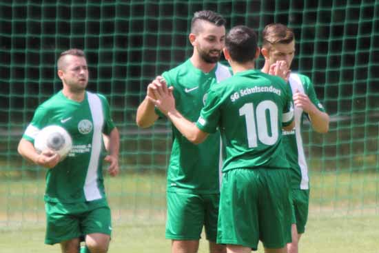 Mohamad trifft zum 1:1 Ausgleich.