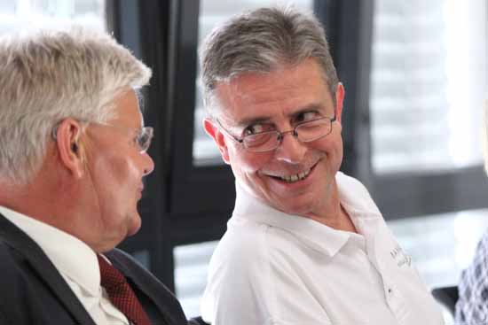 Hans - Georg Bäumer genießt bei Bürgern und Vertrtern der kürzlich gegründeten Altanschliesser Interessensgemeinschaft Anerkennung. (Foto: Wolff)