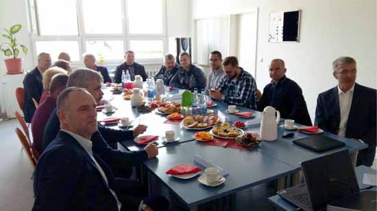 Deutsch - polnisches Unternehmertreffen. Mittendrin: Bürgermeister Markus Mücke (Foto: Gemeinde Kargowa)