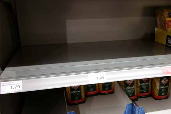 Corona – ANGST: Hamstereinkäufe bei EDEKA und Aldi