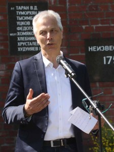 Markus Mücke bei seine Rede der Schande (Foto: mwBild)