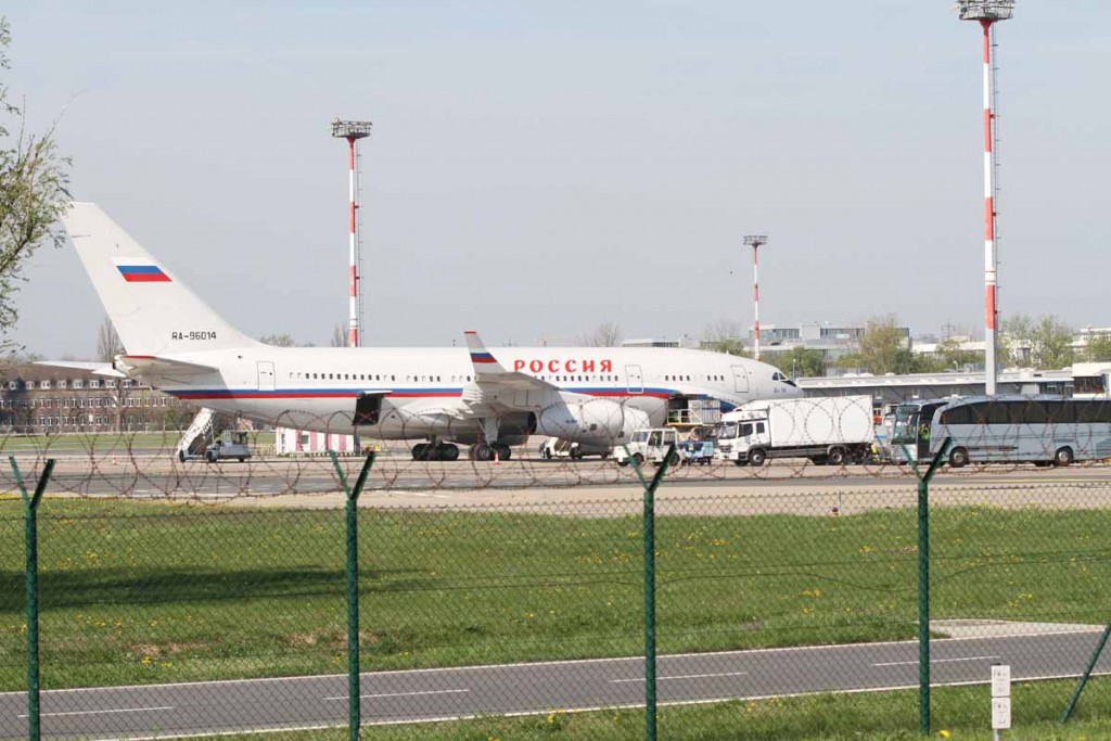 Seltener Gast: Russische IL-96 landete am BER