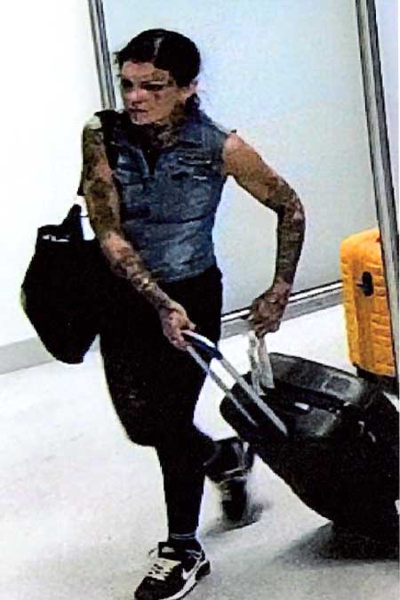 Polizei macht Jagd auf Tattoo-Gaunerin!